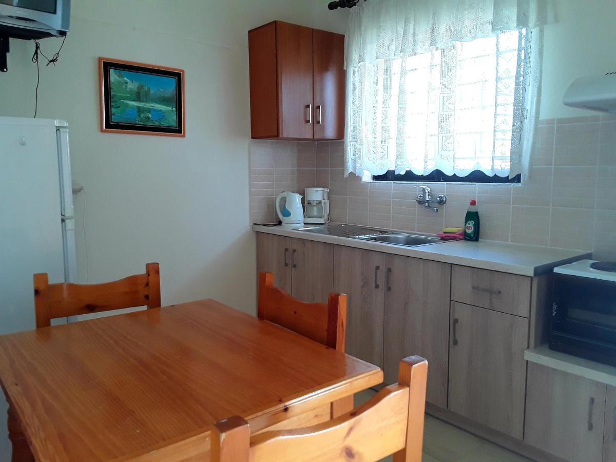 Athanasios Tsoumas Apartments คราสโตชิเกีย ภายนอก รูปภาพ