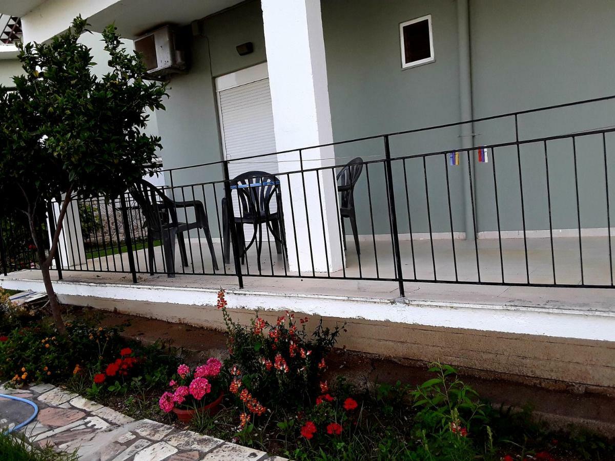 Athanasios Tsoumas Apartments คราสโตชิเกีย ภายนอก รูปภาพ